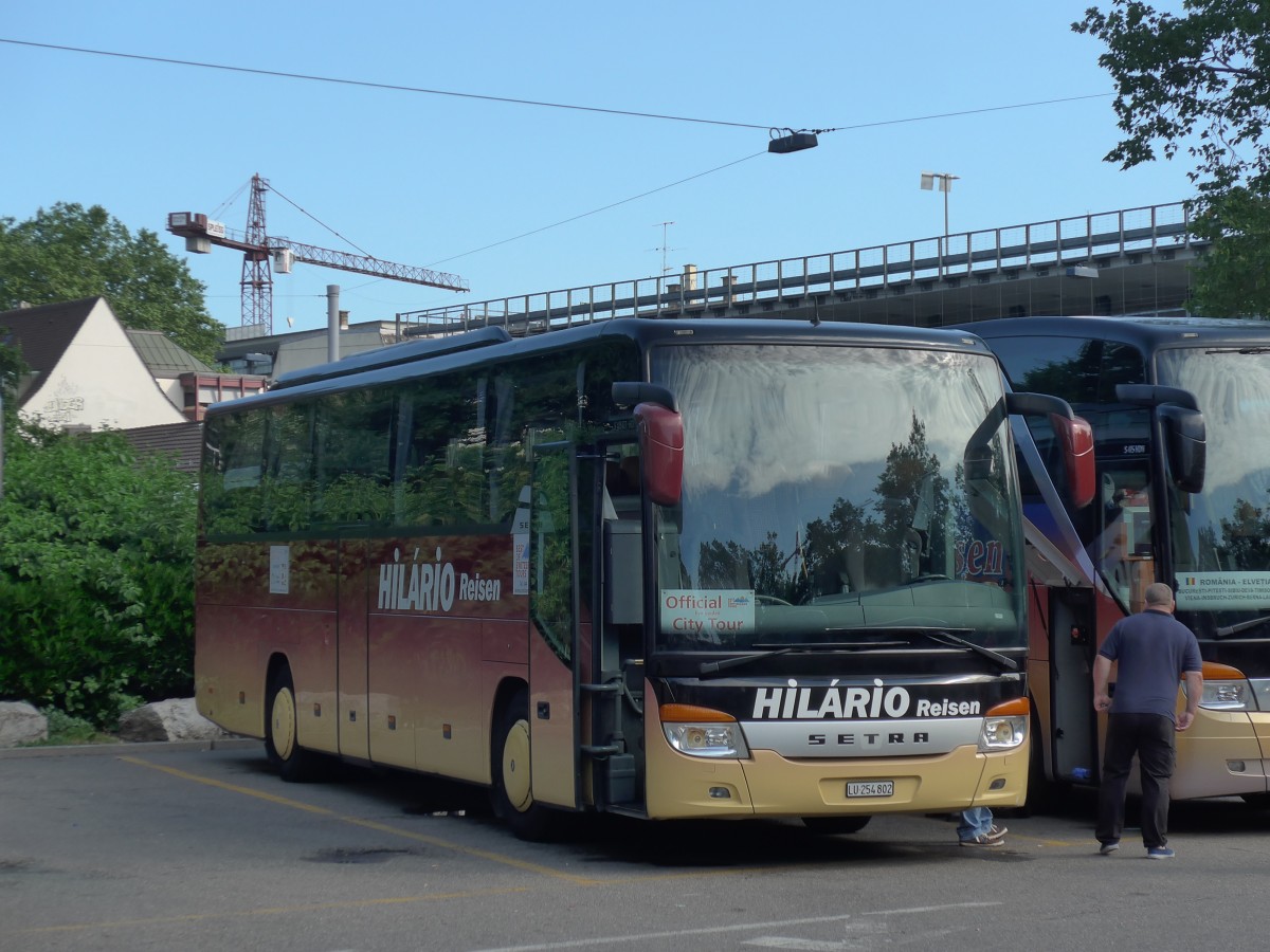 (161'745) - Hilrio, Schtz - LU 254'802 - Setra (ex Marti, Kallnach) am 6. Juni 2015 in Zrich, Sihlquai