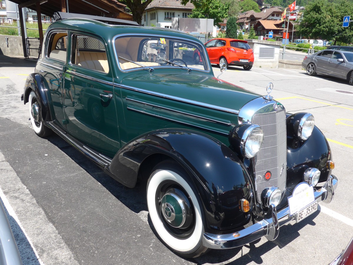 (161'961) - Mercedes - BE 35'392 - am 7. Juni 2015 in Frutigen, Marktplatz