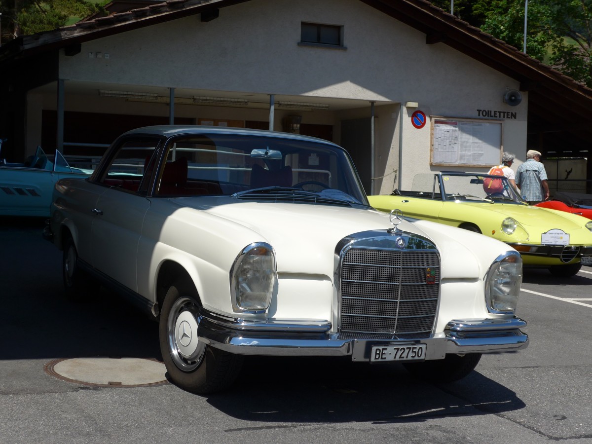 (161'971) - Mercedes - BE 72'750 - am 7. Juni 2015 in Frutigen, Marktplatz