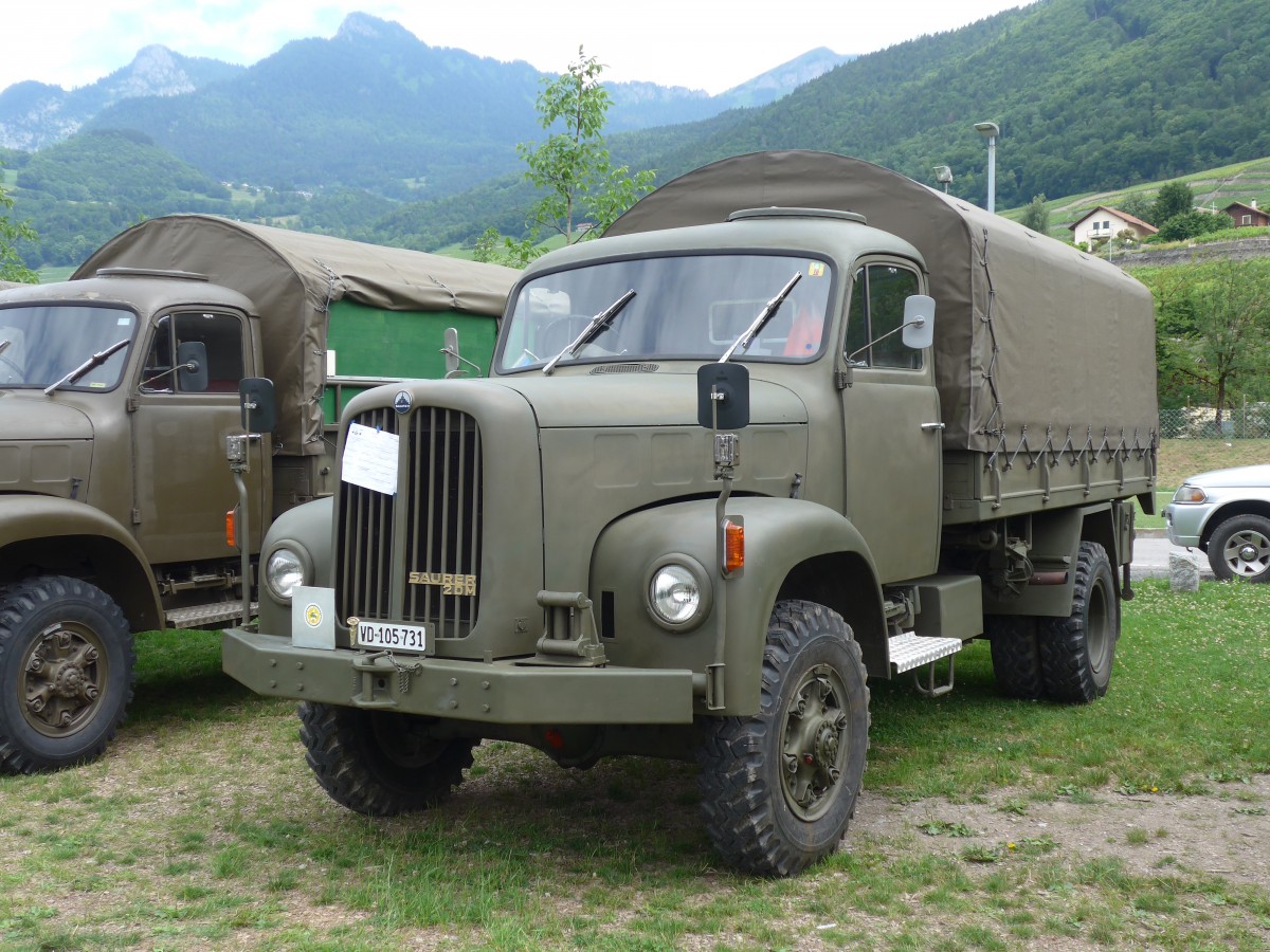 (162'323) - Saurer - VD 105'731 - am 20. Juni 2015 in Aigle, Saurertreffen