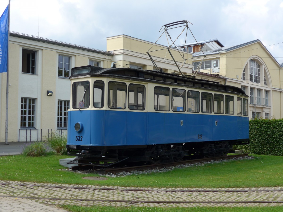 (162'803) - MVG-Tram - Nr. 532 - am 28. Juni 2015 in Mnchen, MVG-Museum