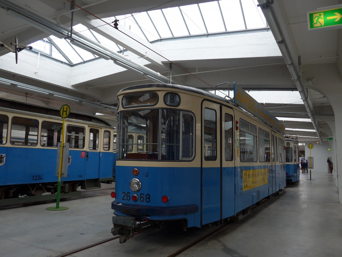 (162'821) - MVG-Tram - Nr. 2668 - am 28. Juni 2015 in Mnchen, MVG-Museum