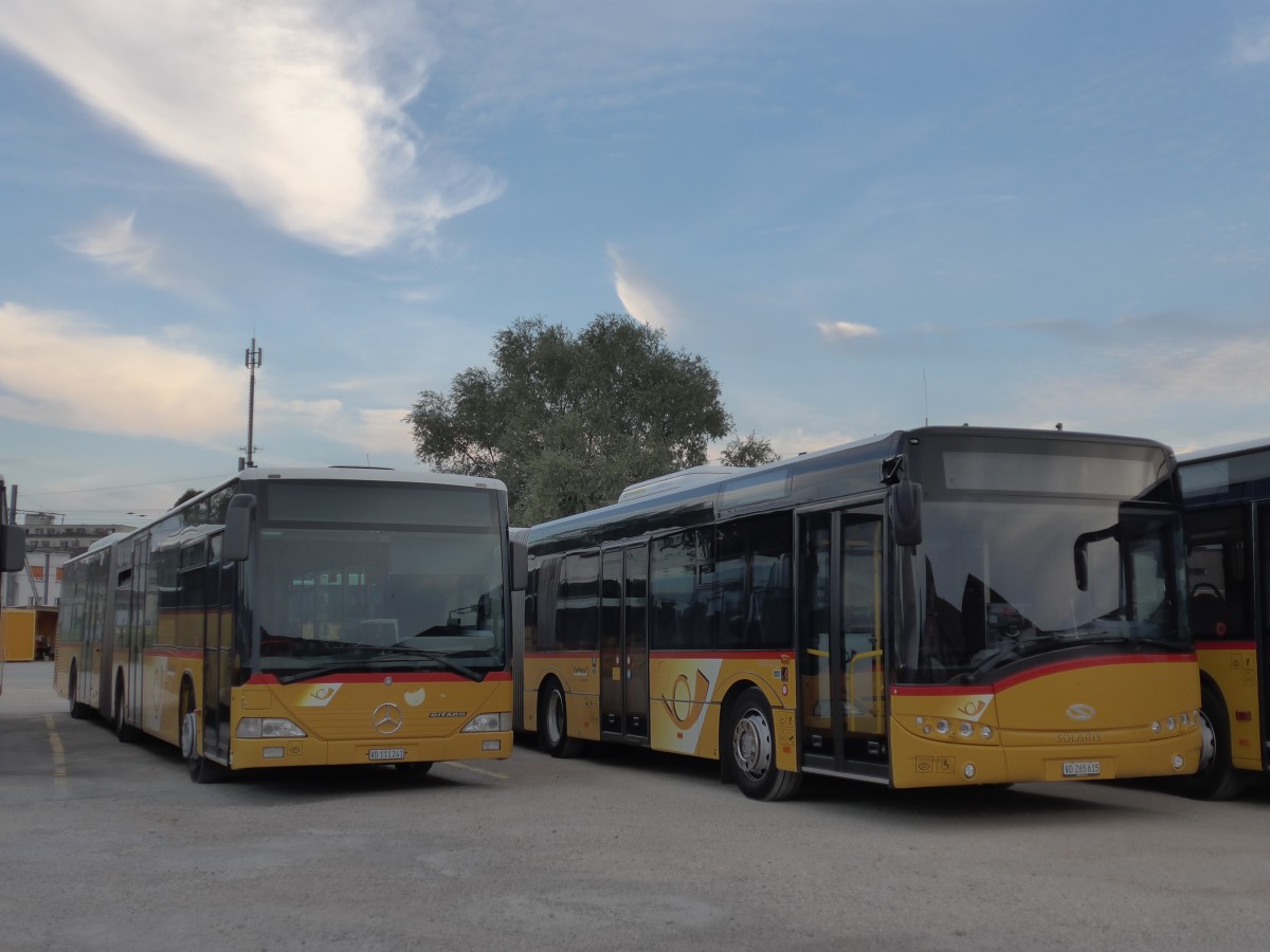 (163'065) - CarPostal Ouest - VD 111'241 - Mercedes (ex PostAuto Bern Nr. 631; ex P 27'005) + VD 265'615 - Solaris am 12. Juli 2015 in Yverdon, Garage