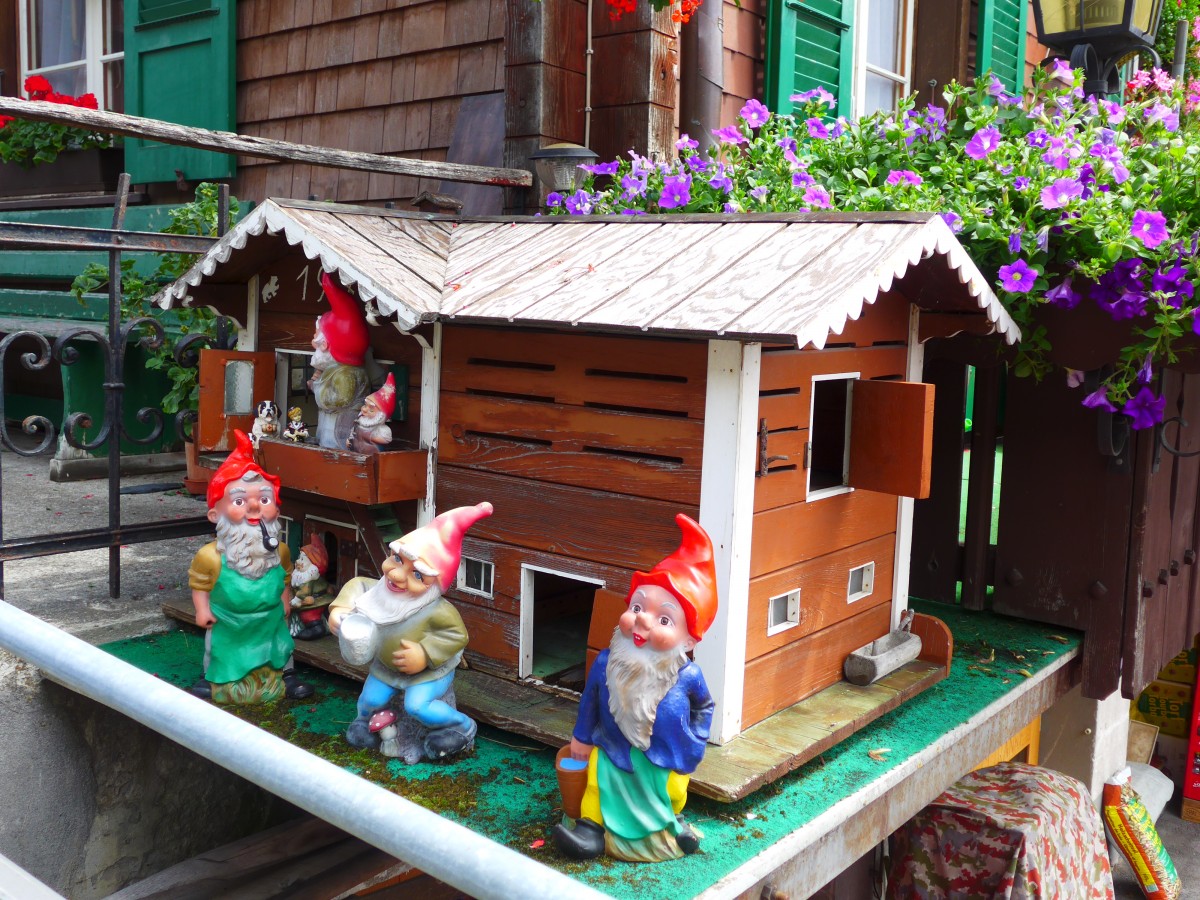 (163'146) - Kleines Holzhaus von 1978 am 26. Juli 2015 in Adelboden, Mhleport