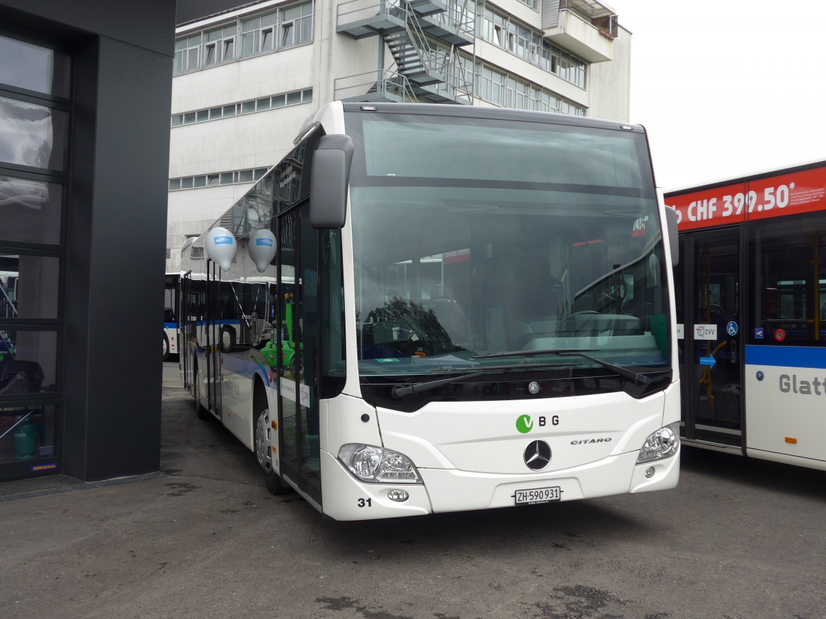 (163'376) - Maag, Kloten - Nr. 31/ZH 590'931 - Mercedes am 15. August 2015 in Bassersdorf, Buszentrum Glattal