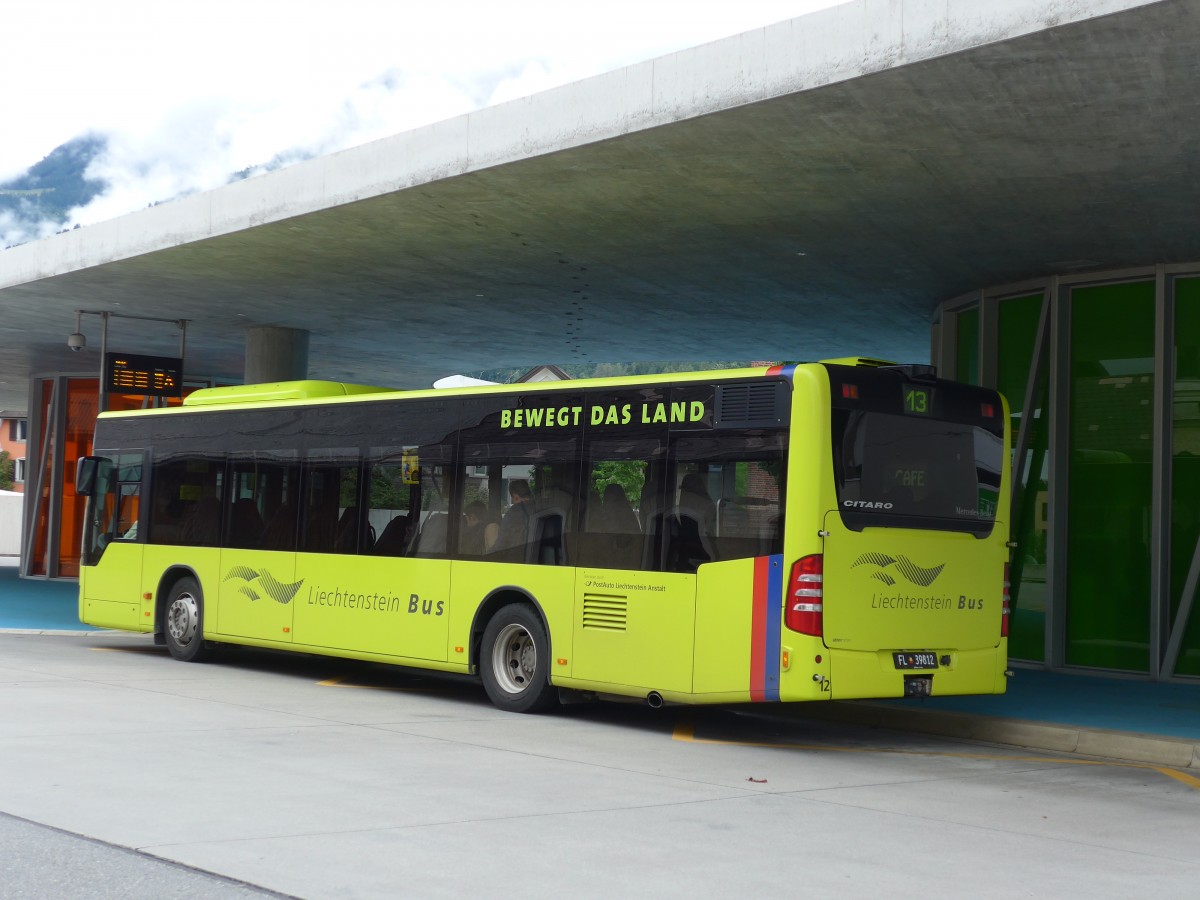 (163'592) - LBA Vaduz - Nr. 12/FL 39'812 - Mercedes am 16. August 2015 beim Bahnhof Schaan