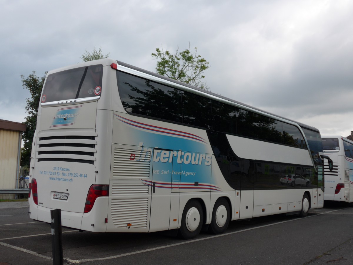 (163'657) - Intertours, Kerzers - Nr. 3/FR 236'099 - Setra am 19. August 2015 in Thun, Seestrasse