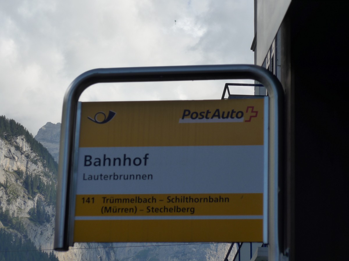 (163'724) - PostAuto-Haltestelle - Lauterbrunnen, Bahnhof - am 22. August 2015