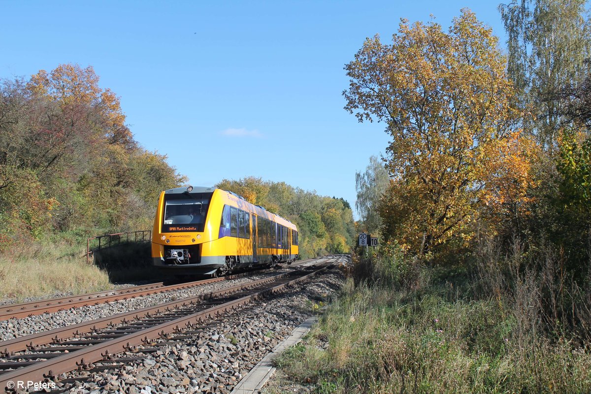 1648 710 beim Vorsignal von Reuth bei Erbendorf als OPB 79730 Regensburg - Marktredwitz. 13.10.17