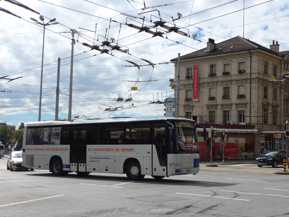 (165'170) - TL Lausanne - Nr. 122/VD 561'162 - Volvo (ex CarPostal Ouest; ex P 25'147) am 18. September 2015 in Lausanne, Chauderon