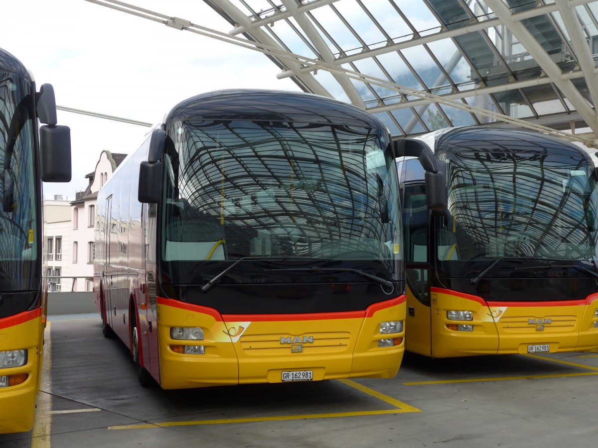 (165'192) - PostAuto Graubnden - GR 162'981 - MAN am 19. September 2015 in Chur, Postautostation