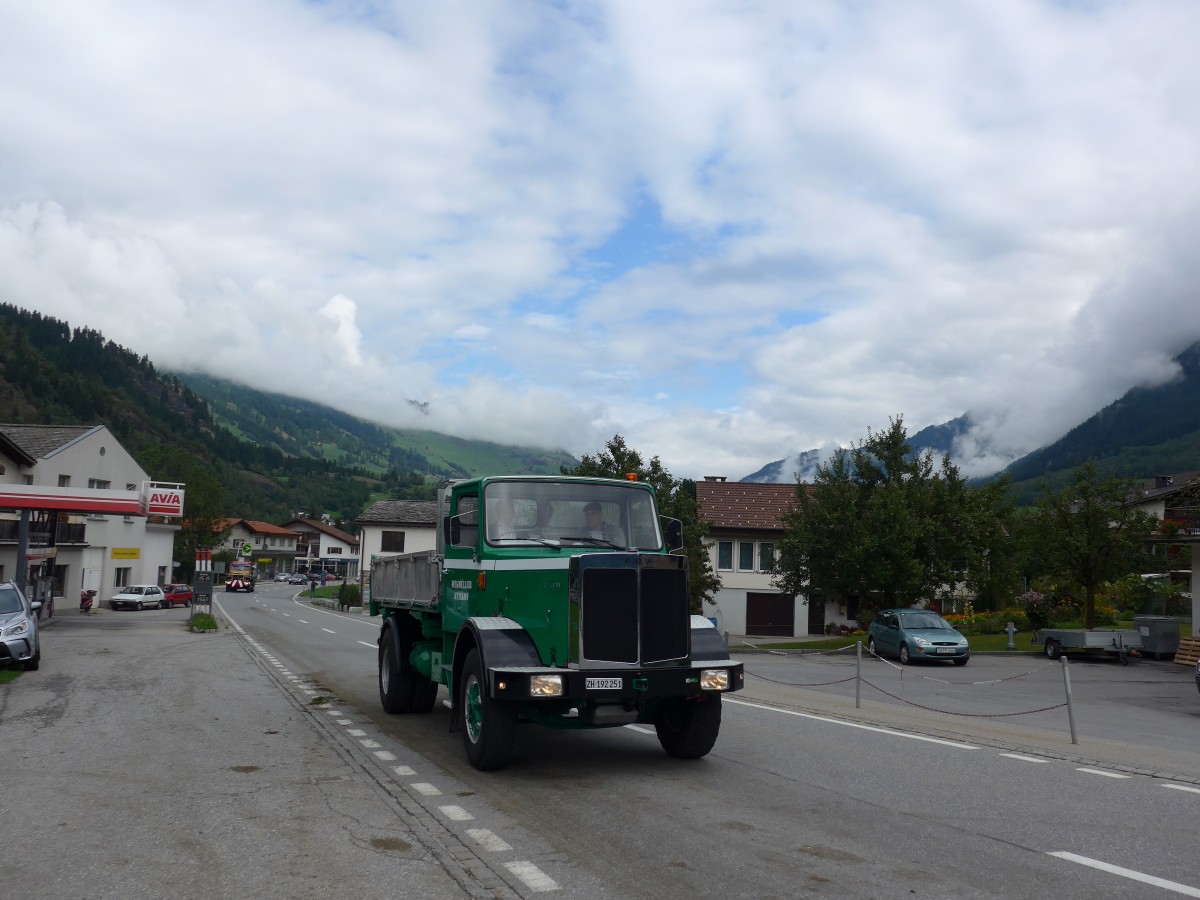 (165'313) - Wegmller, Attikon - ZH 192'251 - FBW am 19. September 2015 in Andeer, Tgavugl