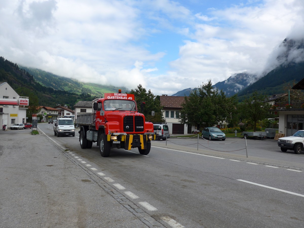 (165'361) - Remund, Uzwil - SZ 200'089 - Saurer am 19. September 2015 in Andeer, Tgavugl