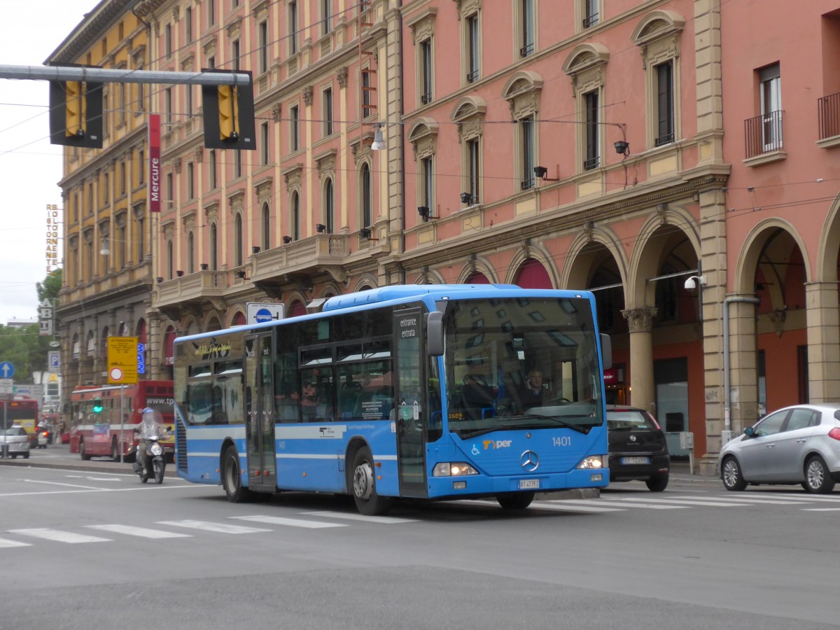 (165'556) - TPER Bologna - Nr. 1401/BT-477 FZ - Mercedes am 23. September 2015 beim Bahnhof Bologna Centrale