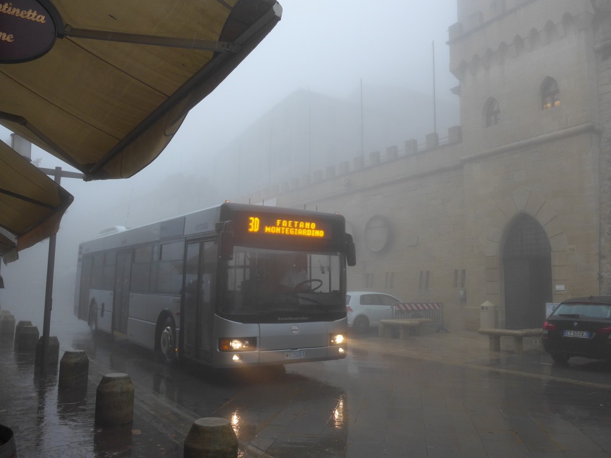 (165'696) - AASS San Marino - L2451 - BredaMenarinibus am 24. September 2015 in San Marino