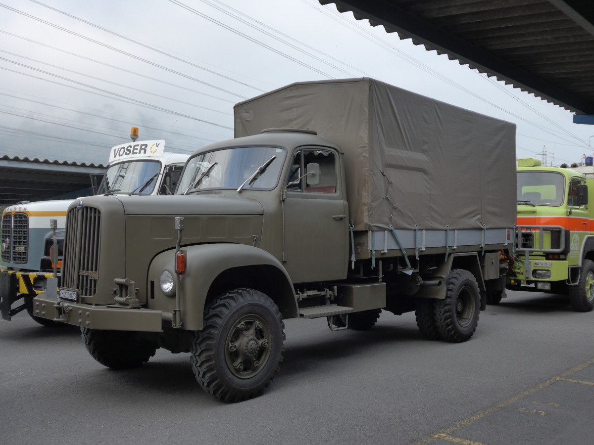 (166'082) - Saurer - ZH 210'073 - am 10. Oktober 2015 in Schnis, Bicoareal