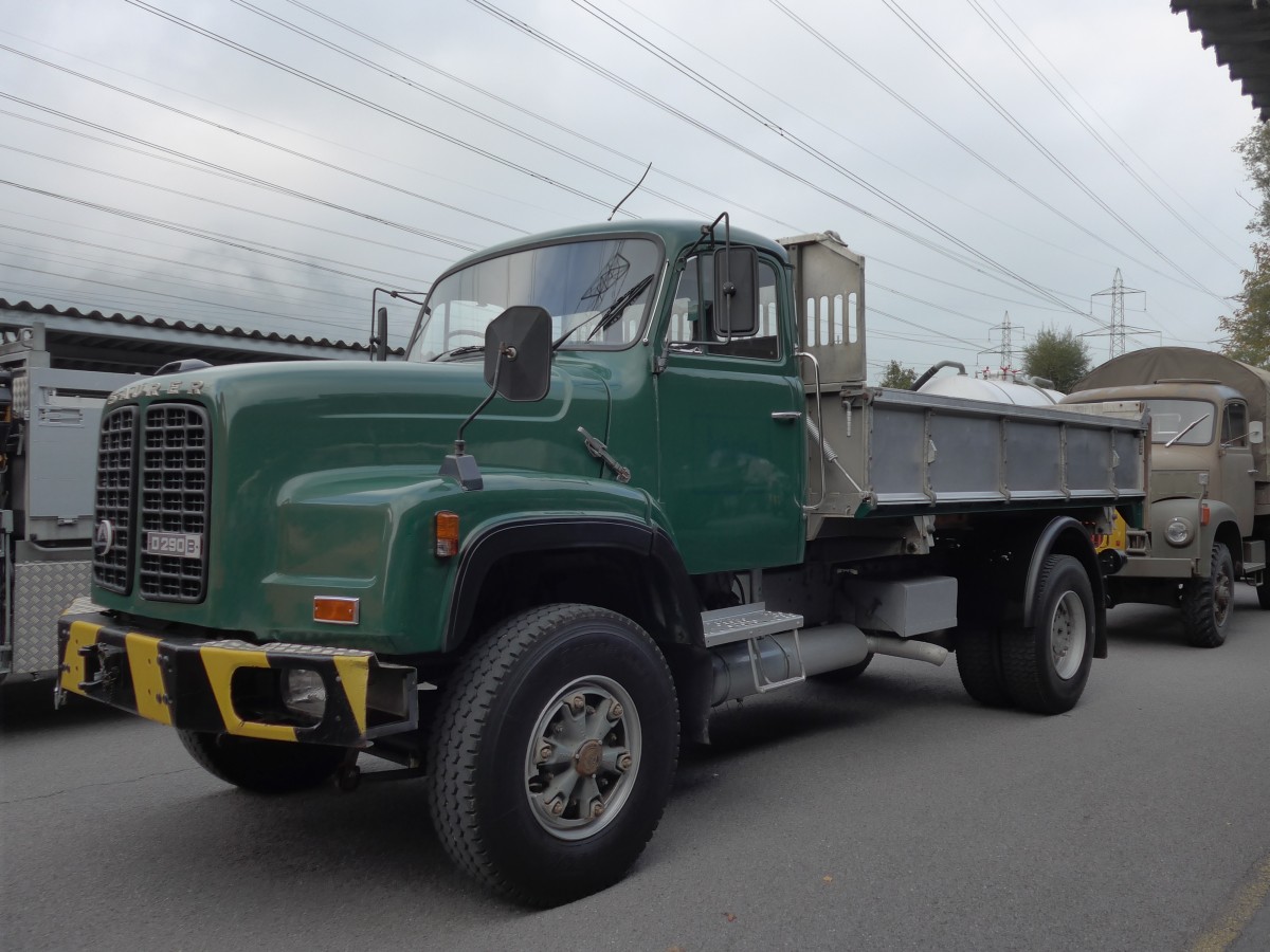 (166'085) - Saurer - Nr. 15/SZ 200'017 - am 10. Oktober 2015 in Schnis, Bicoareal
