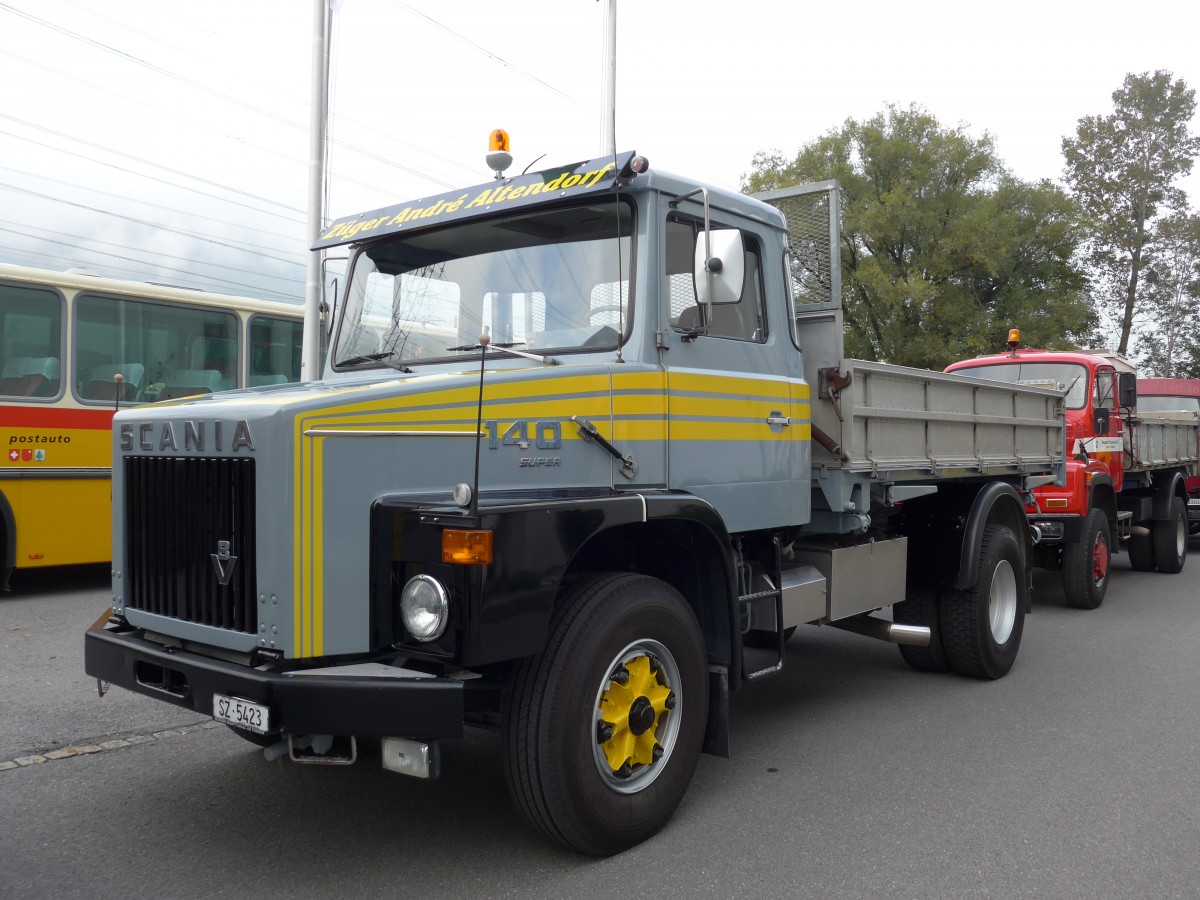 (166'106) - Zger, Altendorf - SZ 5423 - Scania am 10. Oktober 2015 in Schnis, Bicoareal