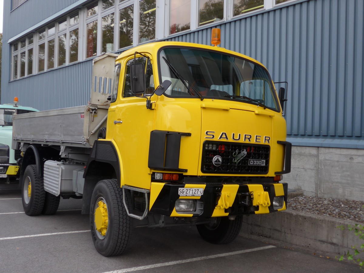 (166'108) - Saurer - SG 27'127 U - am 10. Oktober 2015 in Schnis, Bicoareal