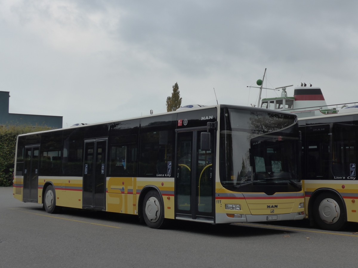 (166'247) - STI Thun - Nr. 111/BE 700'111 - MAN am 13. Oktober 2015 bei der Schifflndte Thun