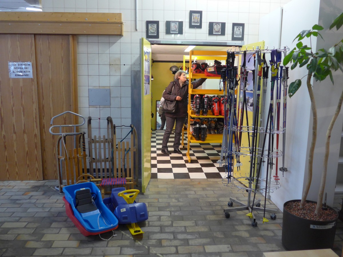 (166'259) - Erffnung Skiraum am 16. Oktober 2015 im BrockiShop