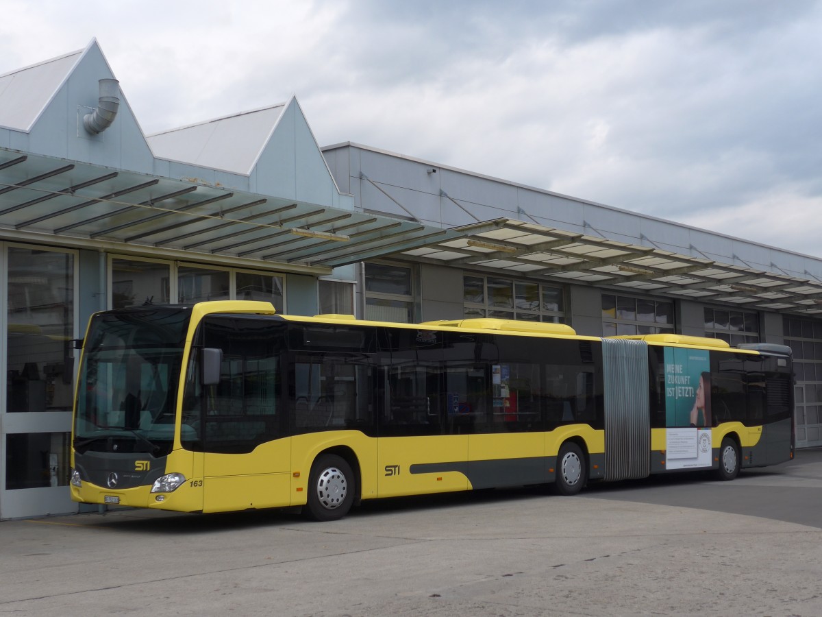 (166'279) - STI Thun - Nr. 163/BE 752'163 - Mercedes am 18. Oktober 2015 in Thun, Garage