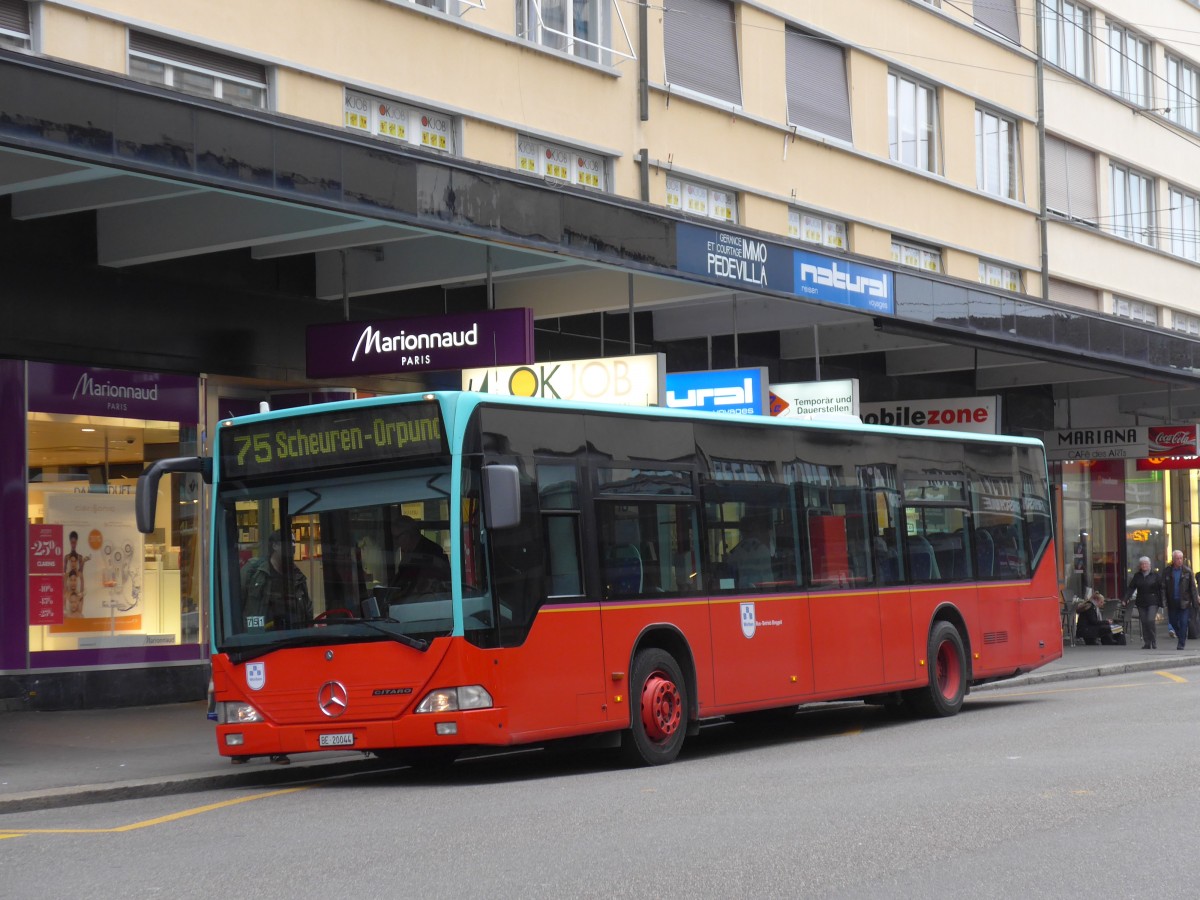 (166'307) - Binggeli, Studen - BE 20'044 - Mercedes (ex VB Biel Nr. 128) am 24. Oktober 2015 beim Bahnhof Biel