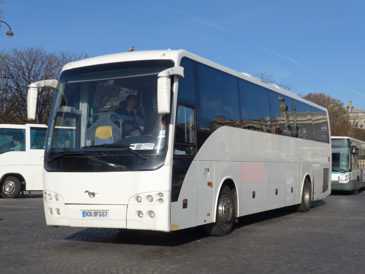 (166'646) - ??? - 906 BFQ 67 - Temsa am 15. November 2015 in Paris, Concorde