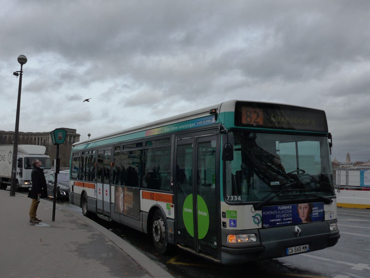 (167'189) - RATP Paris - Nr. 7334/CA 649 MM - Renault am 17. November 2015 in Paris, Tour Eiffel