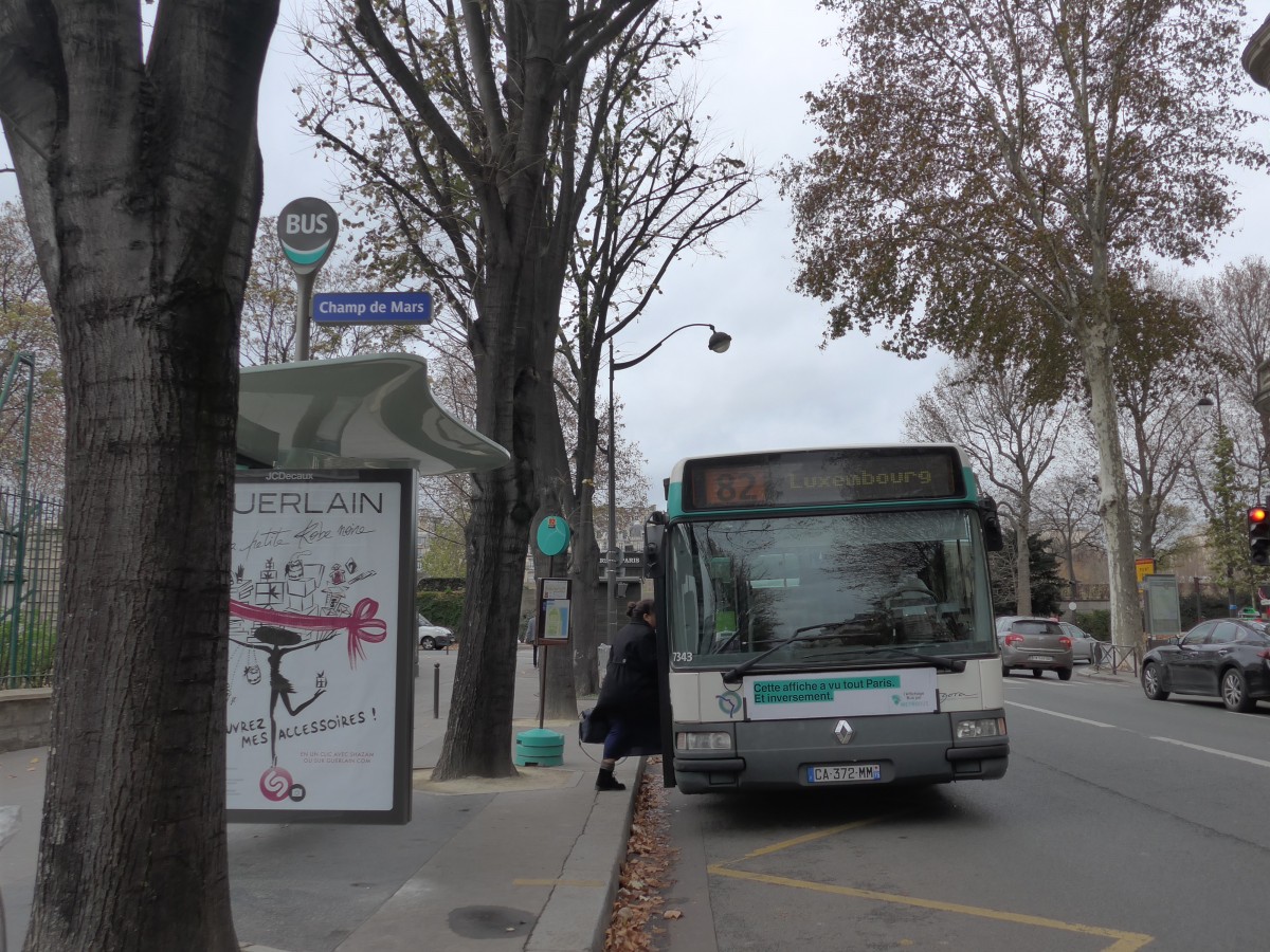 (167'194) - RATP Paris - Nr. 7343/CA 372 MM - Renault am 17. November 2015 in Paris, Champ de Mars