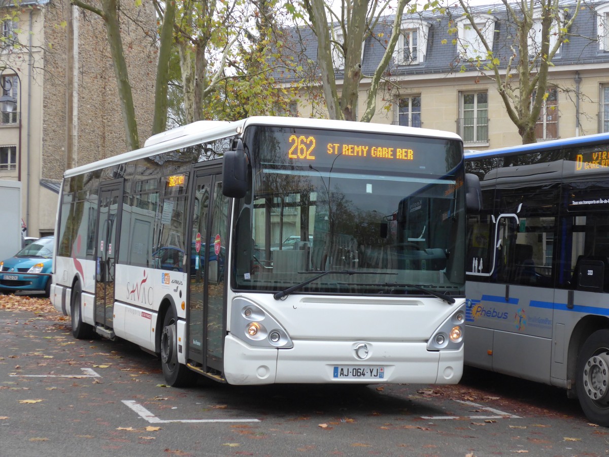 (167'215) - SAVAC, Chevreuse - AJ 064 YJ - Irisbus am 17. November 2015 in Versailles, Chteau