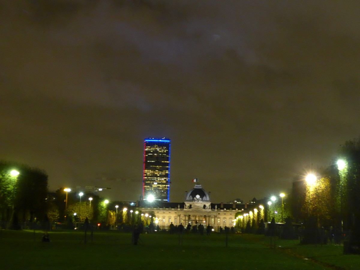 (167'264) - Die Militrschule am 17. November 2015 in Paris