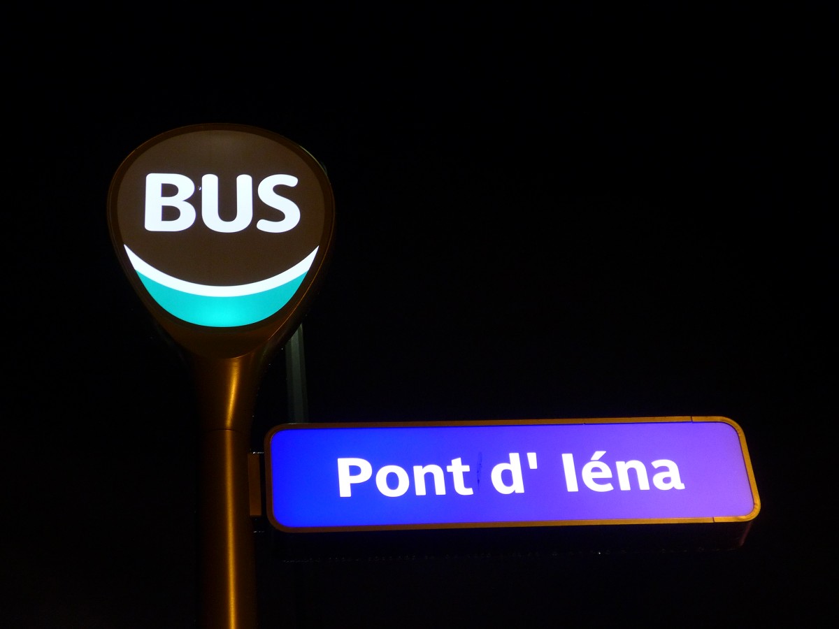 (167'304) - Bus-Haltestelle - Paris, Pont d'Ina - am 17. November 2015