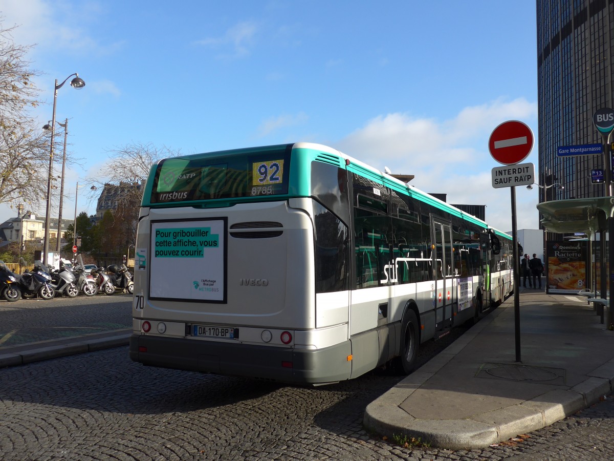 (167'347) - RATP Paris - Nr. 8785/DA 170 BP - Irisbus am 18. November 2015 in Paris, Gare Montparnasse