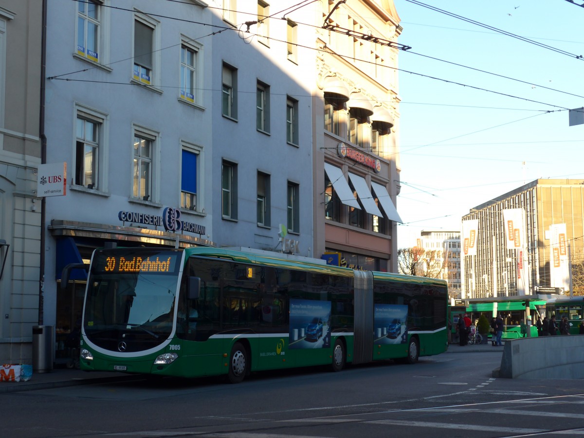 (167'388) - BVB Basel - Nr. 7705/BS 99'305 - Mercedes am 18. November 2015 beim Bahnhof Basel