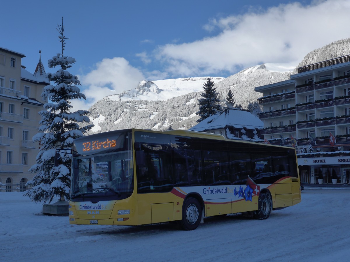 (167'466) - AVG Grindelwald - Nr. 23/BE 70'397 - MAN am 23. November 2015 beim Bahnhof Grindelwald