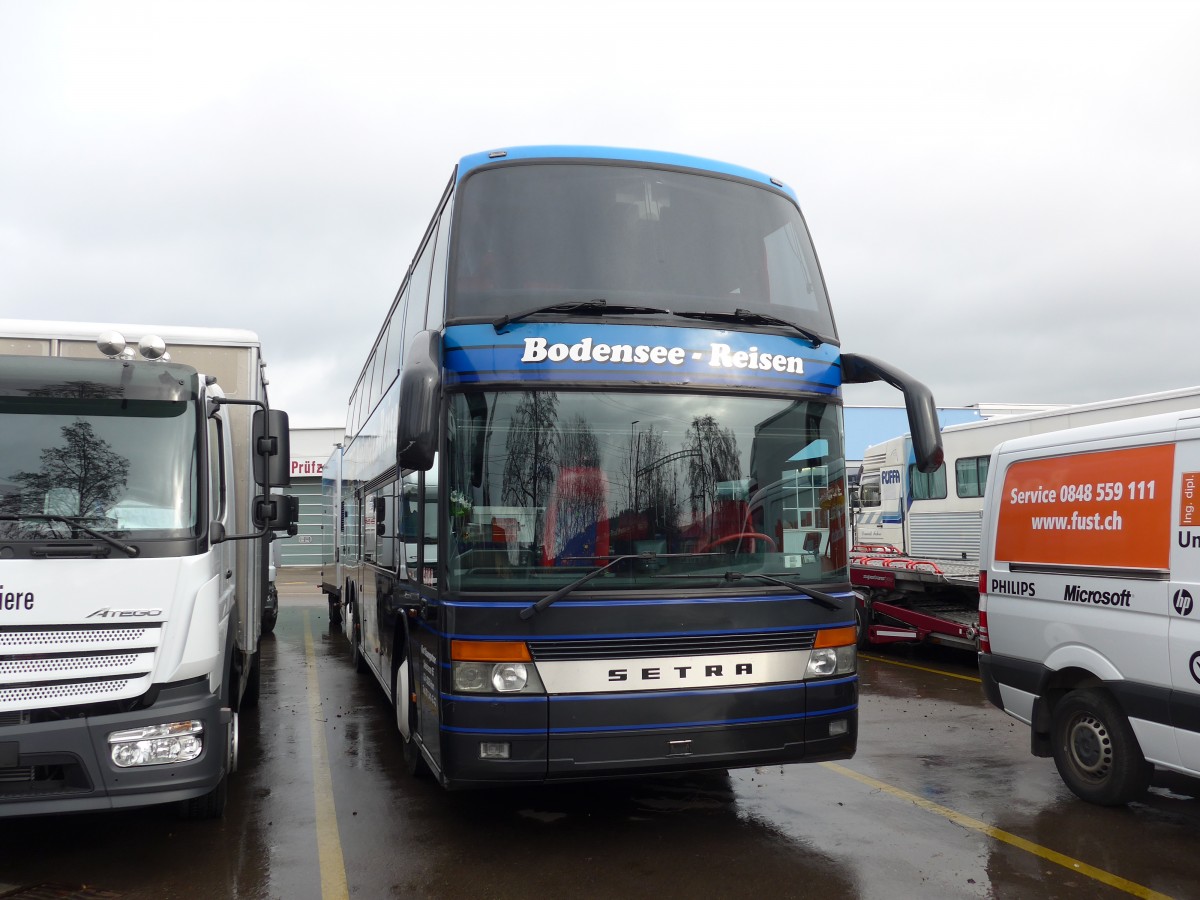 (167'510) - Baumgartner, Horn - Setra am 25. November 2015 in Wil, Larag