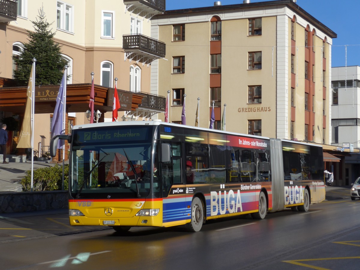 (167'792) - PostAuto Graubnden - GR 102'356 - Mercedes am 19. Dezember 2015 beim Bahnhof Davos Dorf