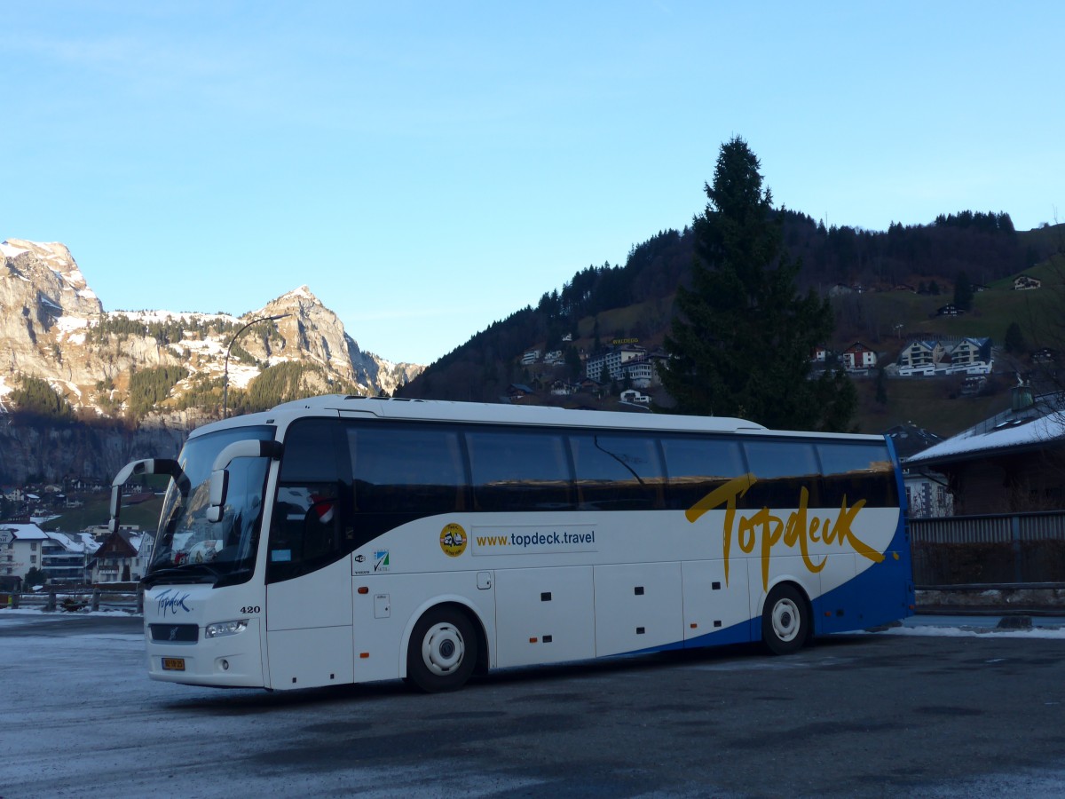 (167'909) - Aus Holland: AMZ Borssele - Nr. 420/BZ-TR-25 - Volvo am 25. Dezember 2015 in Engelberg, Carparkplatz