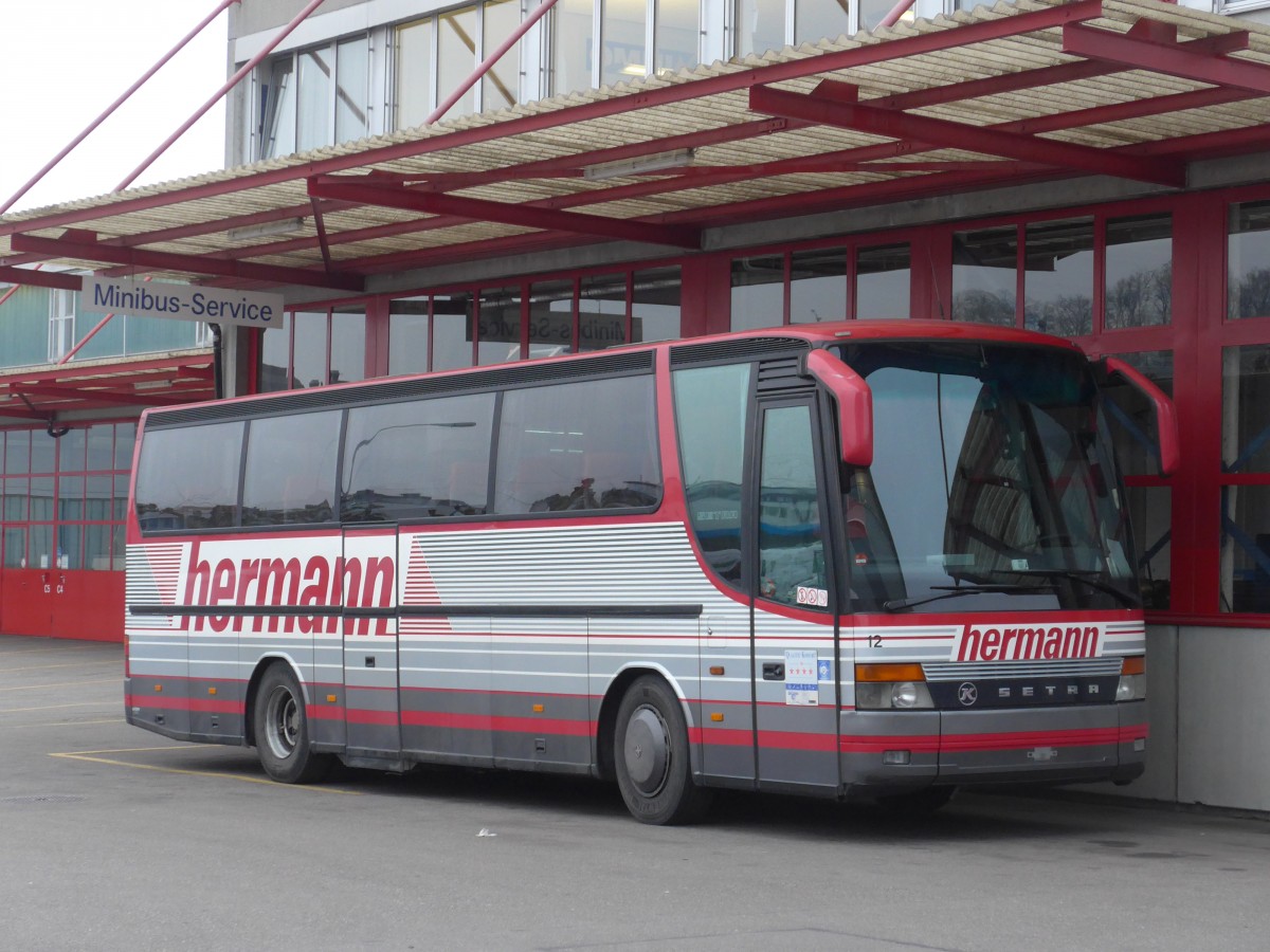 (168'155) - Hermann, Winterthur - Nr. 12 - Setra am 30. Dezember 2015 in Kloten, EvoBus