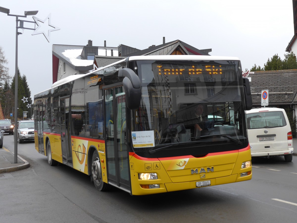 (168'261) - Dnser, Trimmis - GR 5865 - MAN am 2. Januar 2016 in Lenzerheide, Post