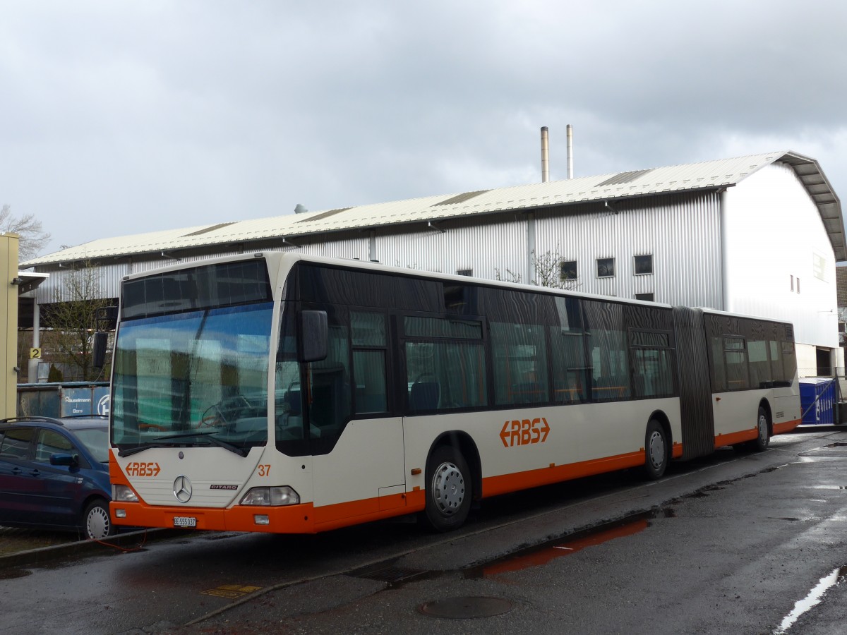 (168'453) - RBS Worblaufen - Nr. 37/BE 555'037 - Mercedes am 11. Januar 2016 in Worblaufen, Garage