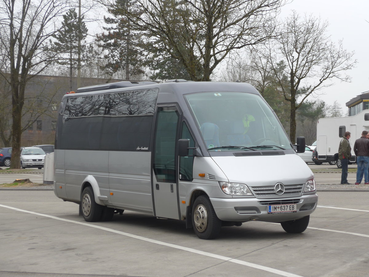 (169'629) - Aus Oesterreich: ??? - IM 637 EB - Mercedes am 2. April 2016 in Kemptthal, Raststtte