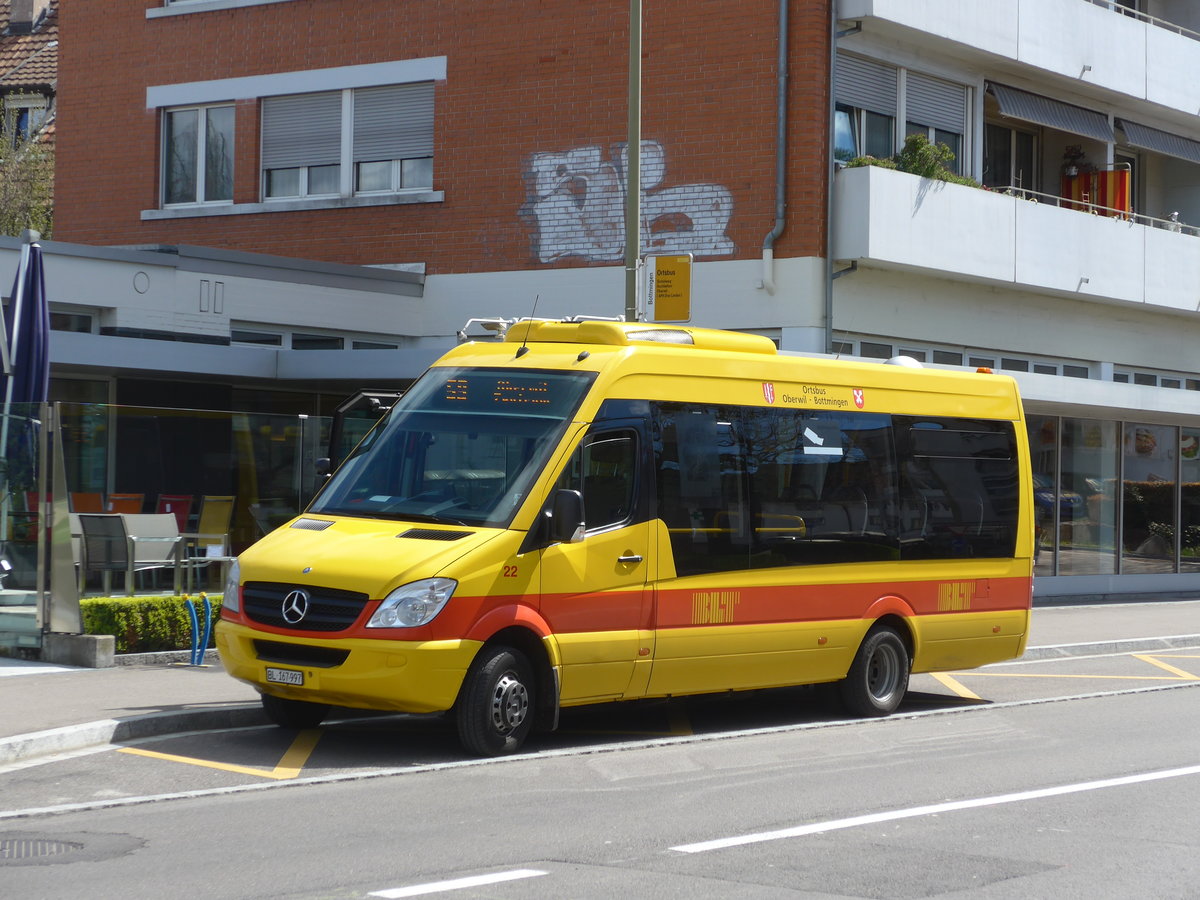 (170'112) - BLT Oberwil - Nr. 22/BL 167'997 - Mercedes am 16. April 2016 in Bottmingen, Schloss