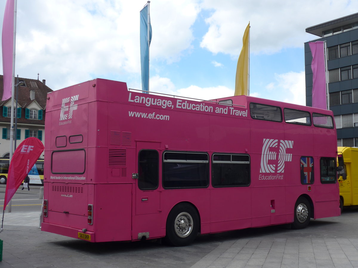 (170'238) - Aus England: EF, London - S63 UKR - Volvo am 27. April 2016 in Thun, Aarefeldplatz