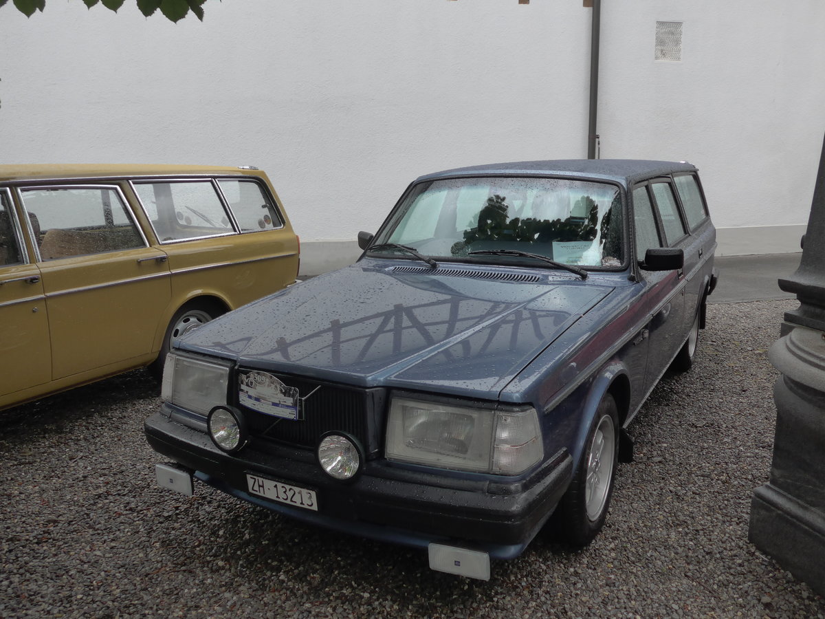 (170'662) - Volvo - ZH 13'213 - am 14. Mai 2016 in Sarnen, OiO