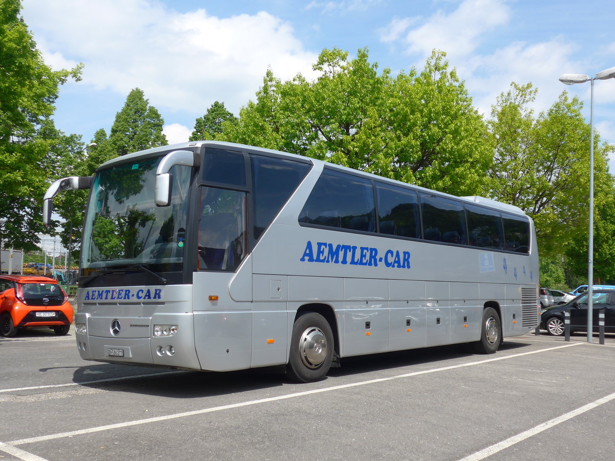 (170'982) - Kunz, Zwillikon - ZH 586'277 - Mercedes am 18. Mai 2016 in Thun, Seestrasse