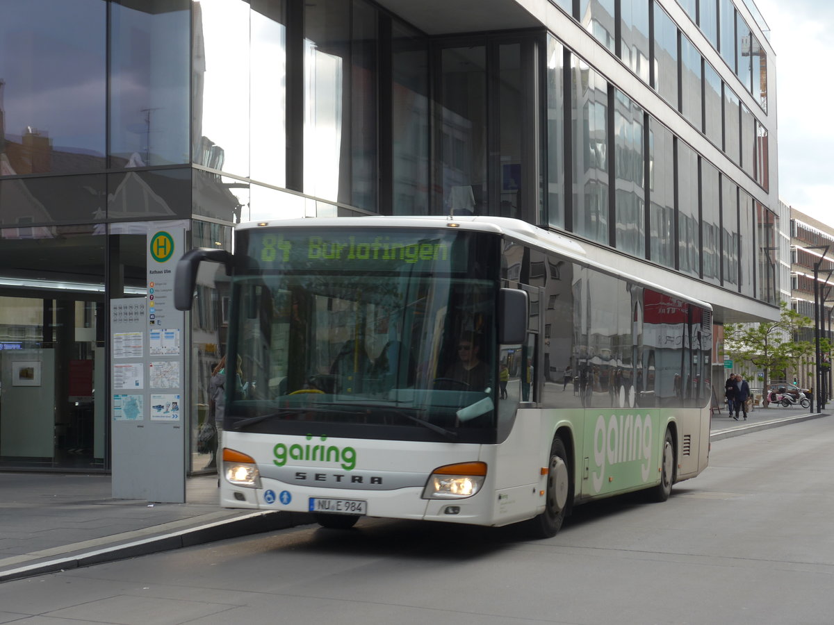 (171'062) - Gairing, Neu-Ulm - NU-E 984 - Setra am 19. Mai 2016 in Ulm, Rathaus Ulm