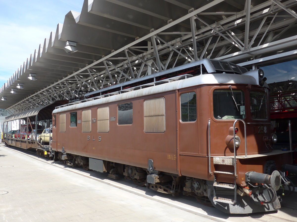 (171'259) - BLS-Lokomotive - Nr. 258 - am 22. Mai 2016 in Luzern, Verkehrshaus