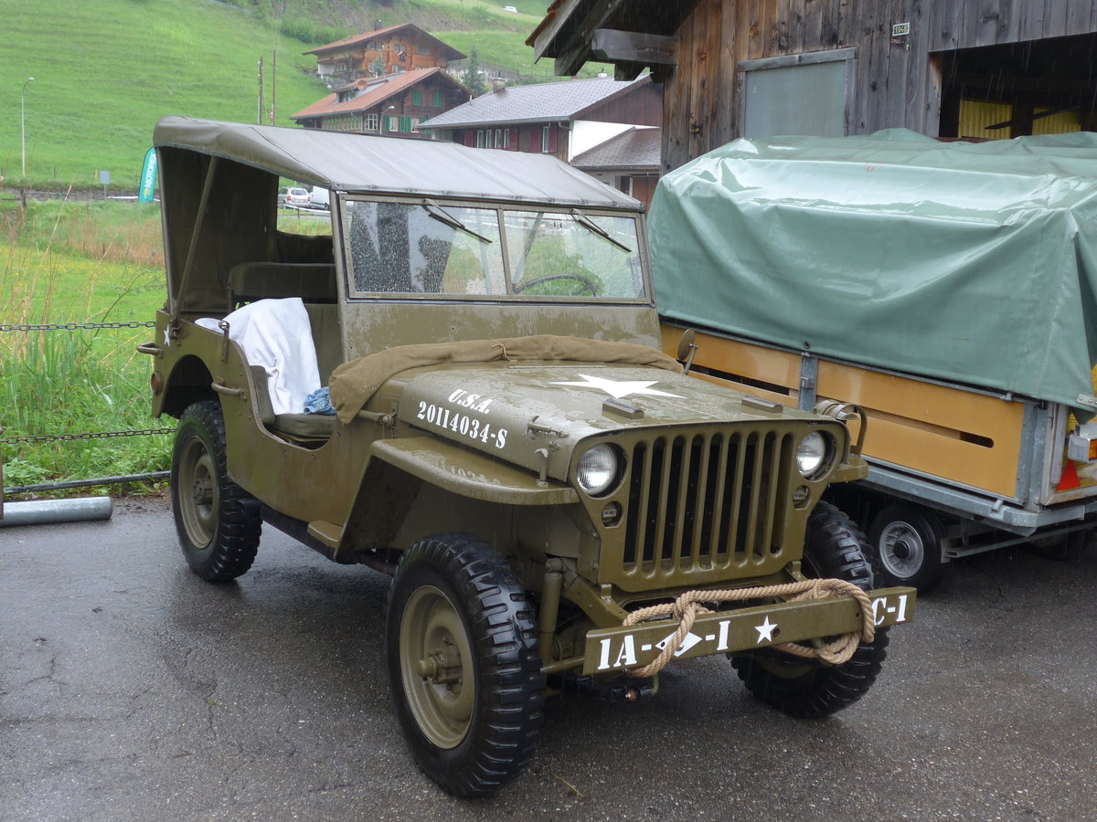 (171'460) - Willys am 28. Mai 2016 beim Bahnhof Boltigen